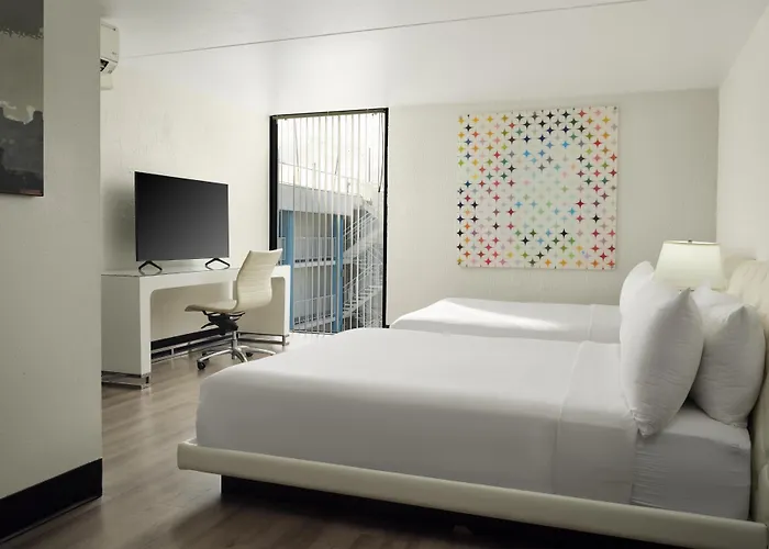 The Clarendon & Spa, Bw Signature Collection (adults Only) 4* Phoenix